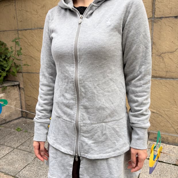 Play boy 로고 자수 캉캉 레이어드 롱후드집업