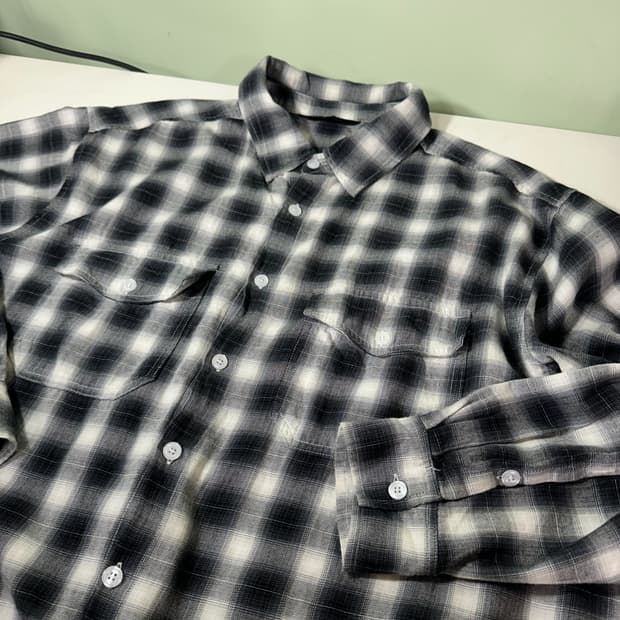 L-XL 트릴리온 투포켓 오버핏 옴브레 셔츠 남방