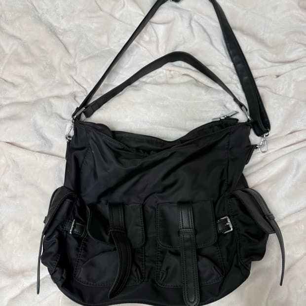 블랙 나일론 숄더백