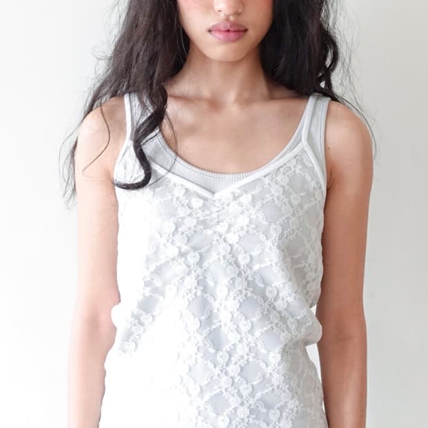 lace sleeveless 레이스 슬리브리스