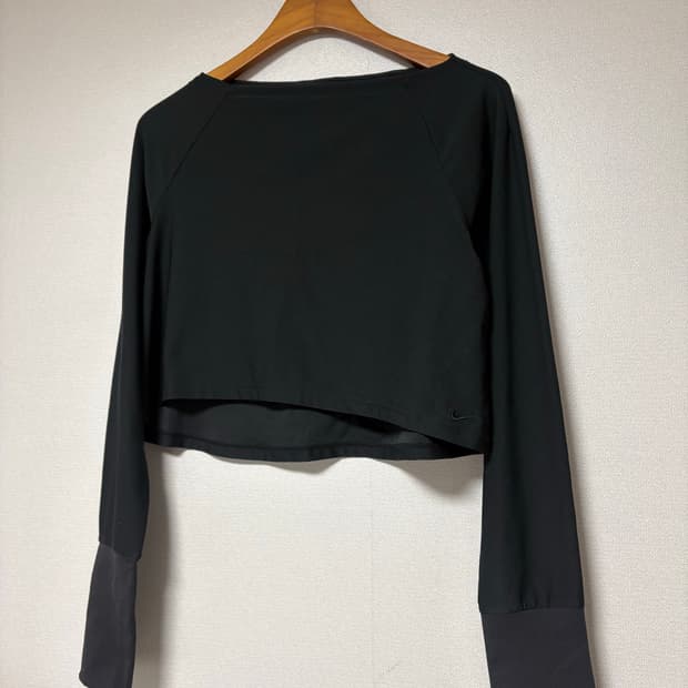 나이키 블랙 긴팔 크롭 티셔츠 나이키티 커버업 자수티