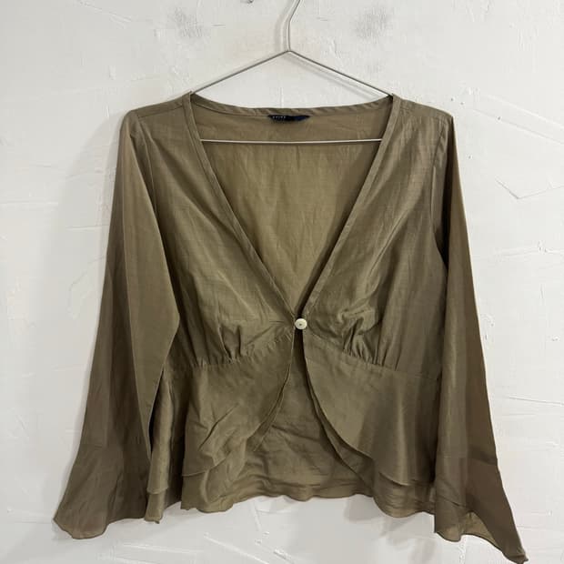 ships blouse