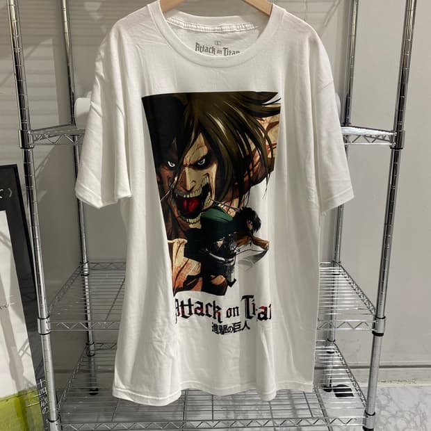 진격의거인 오피셜 애니메이션 티셔츠
