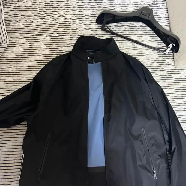 프라다 018 개버딘 바람막이