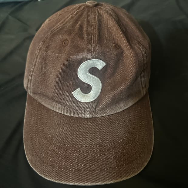 슈프림 피그먼트 S로고 캡 브라운
