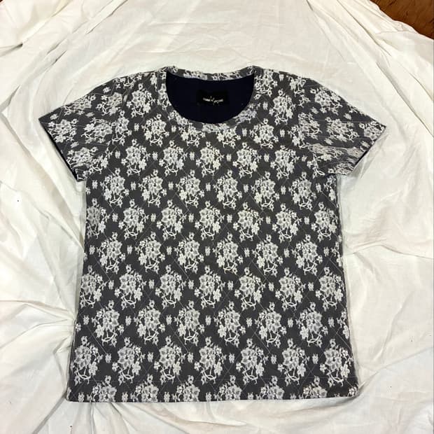 꼼데가르송 트리콧 네이비 플로럴 레이스 퀼팅 탑