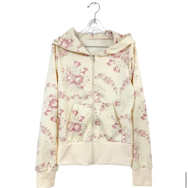 팁씨 celain rose zip hoodie 구해요 ㅜㅜ