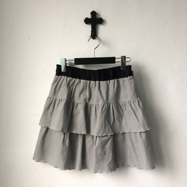 Stripe pattern layer mini skirt