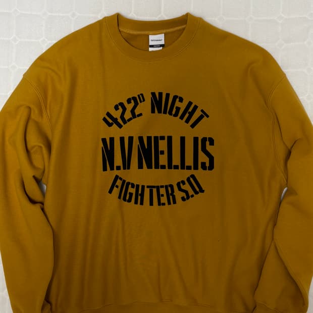 M)아웃스탠딩 맨투맨 스웻 머스타드