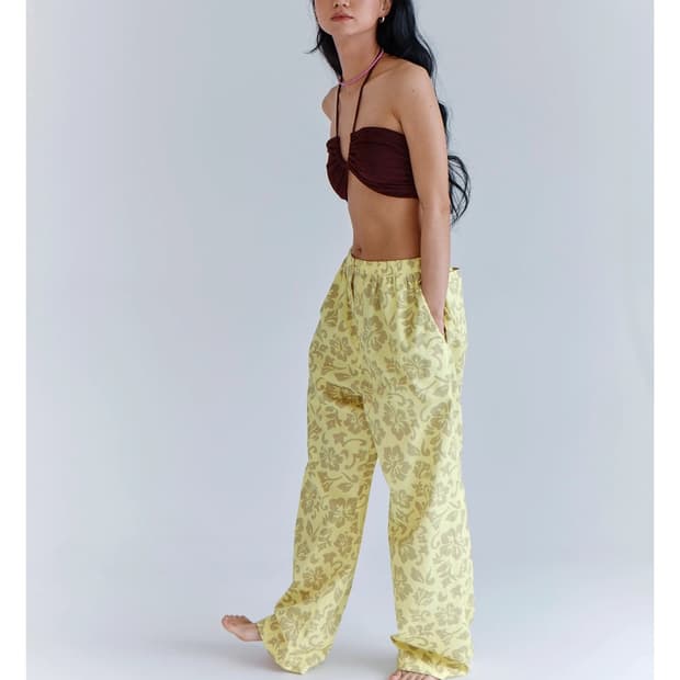 rolling on the grass 알로하 밴딩팬츠 yellow