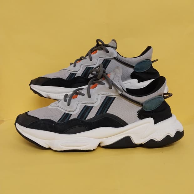 남성 아디다스 오즈위고 그레이블랙 유틸리티 그린 운동화 (260)