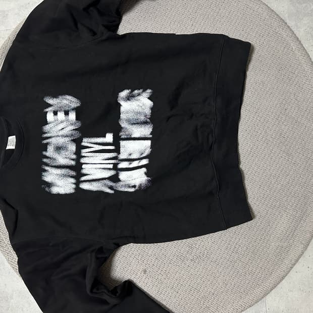 더바이닐하우스 맨투맨 블랙