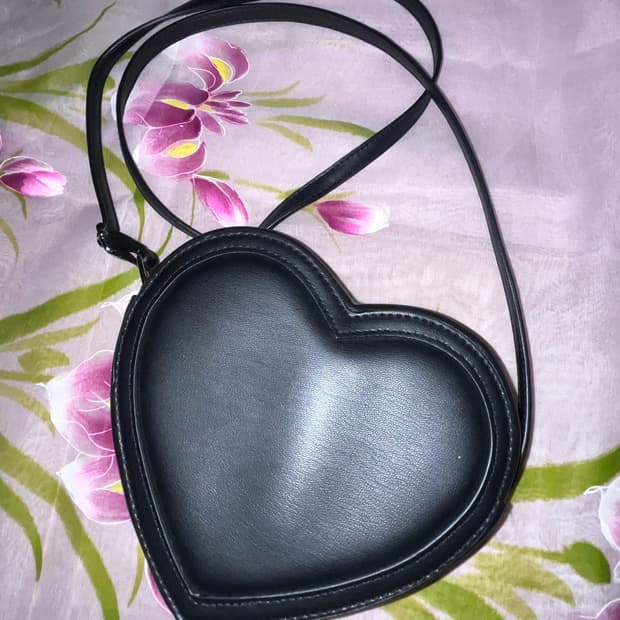 H&m미니 하트 크로스백