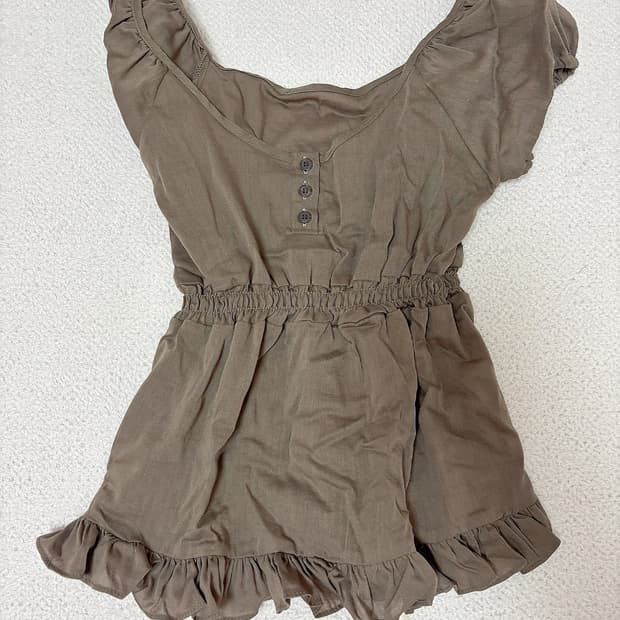 스너그 하치 블라우스 브라운 화이트 세트