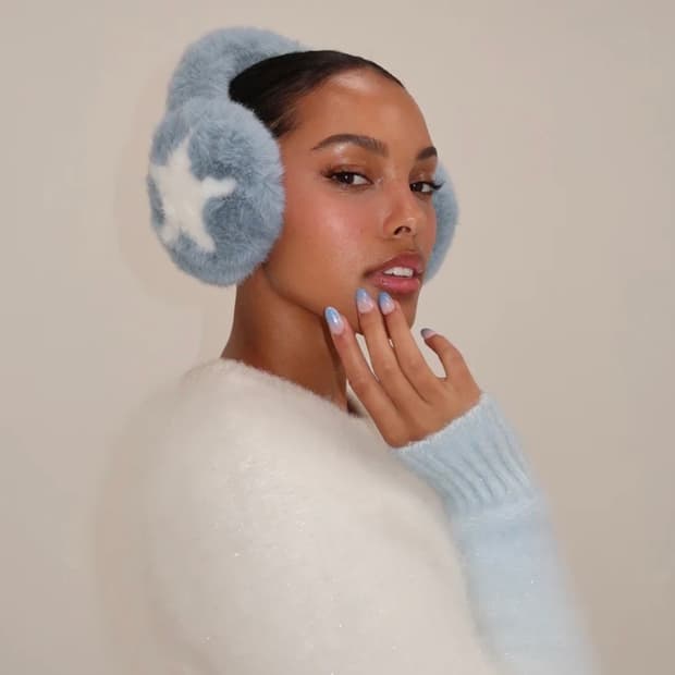 Emi jay 이어머프 sugar muffs in winter dream