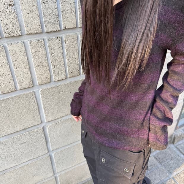 블랙&퍼플 스트라이프 슬림 니트