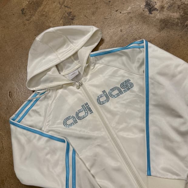 아디다스 흰하 화이트 하늘 시나모롤 큐빅 후플 져지