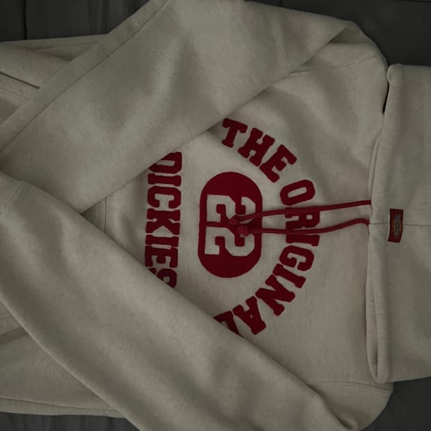 디키즈 오트밀 레드 자수로고 후드티