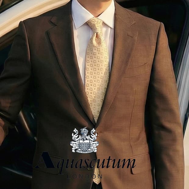 아쿠아스큐텀 실크 아이보리 자카드 넥타이 9.4cm A등급 A19302
