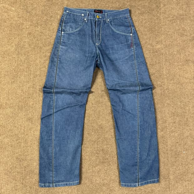 (31) Levi's Engineered Denim Pants 