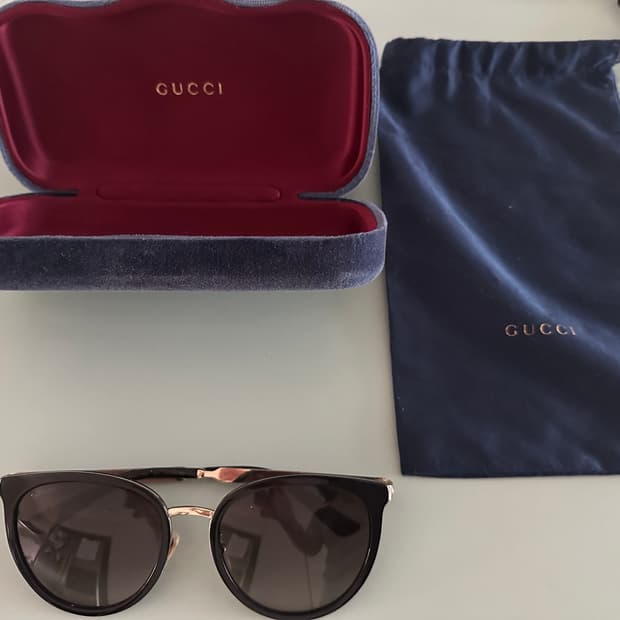 구찌 선글라스 블랙 골드 라인