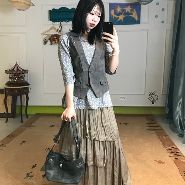차분하면서도 디테일은 확실하게 남는 코디셋🩶