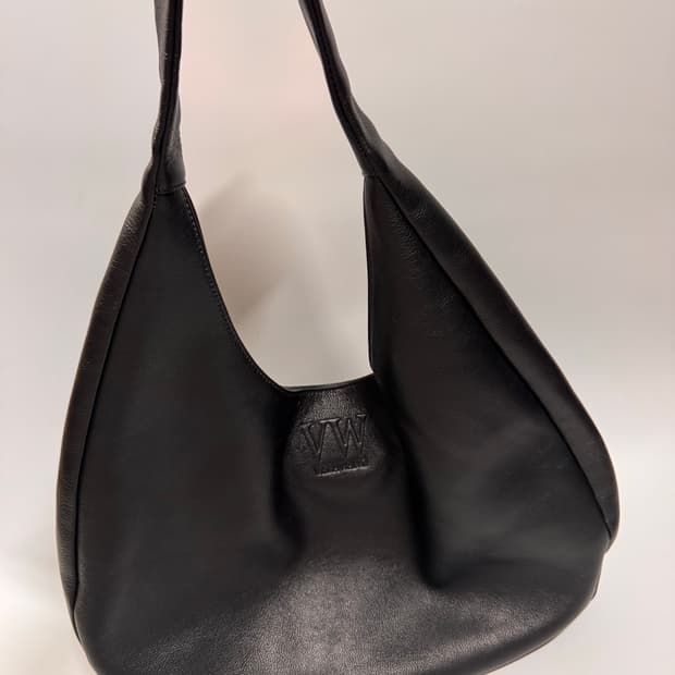 베라왕 샹스 블랙 가죽 호보백