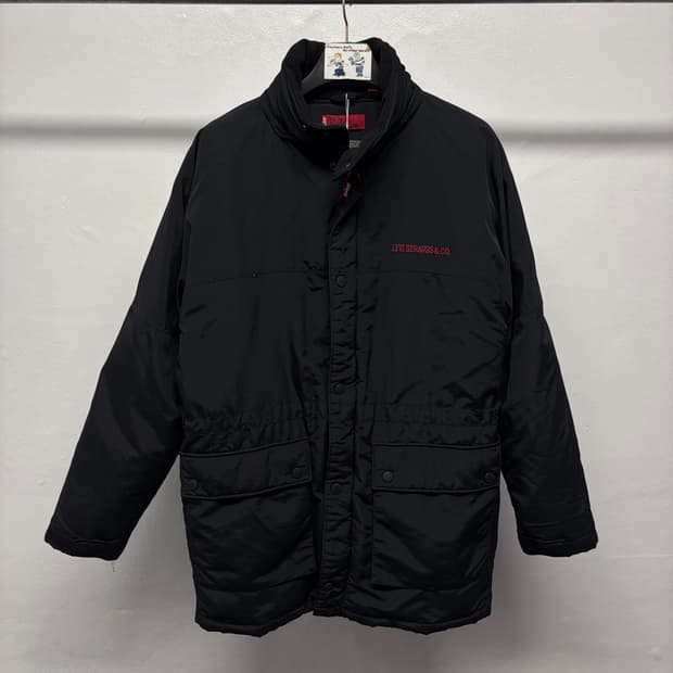 리바이스 패티드 점퍼 2 레드탭