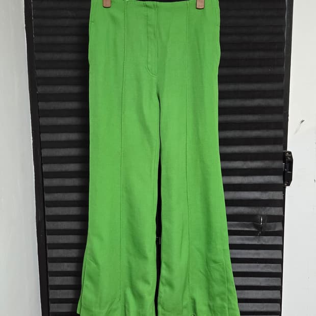 (정품) [셀린느] 울 핀턱 플레어 팬츠 | 00108