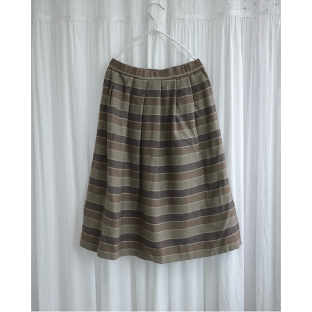 Brown striped skrit