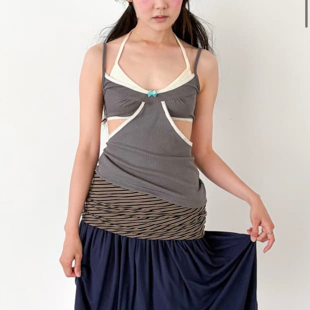 샵페어리 petite chambre camisole (charcoal)