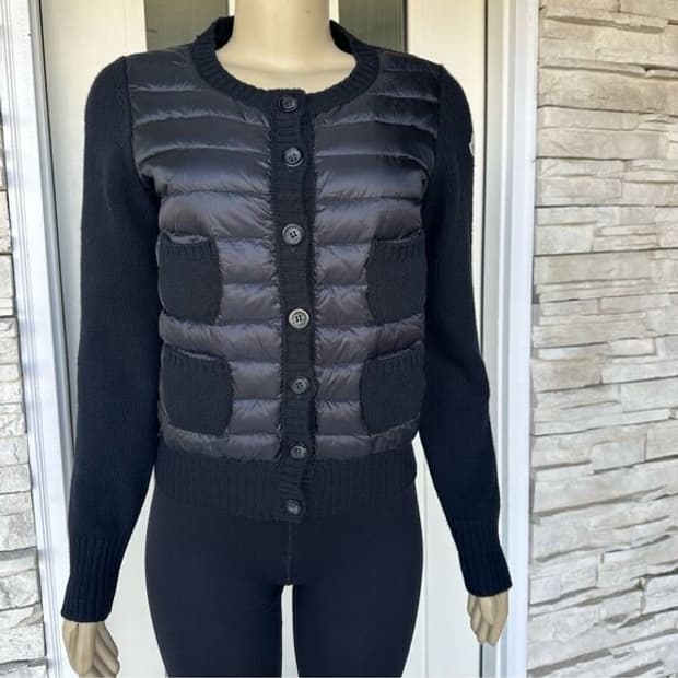 몽클레어 정품 니트패딩 네이비 가디건