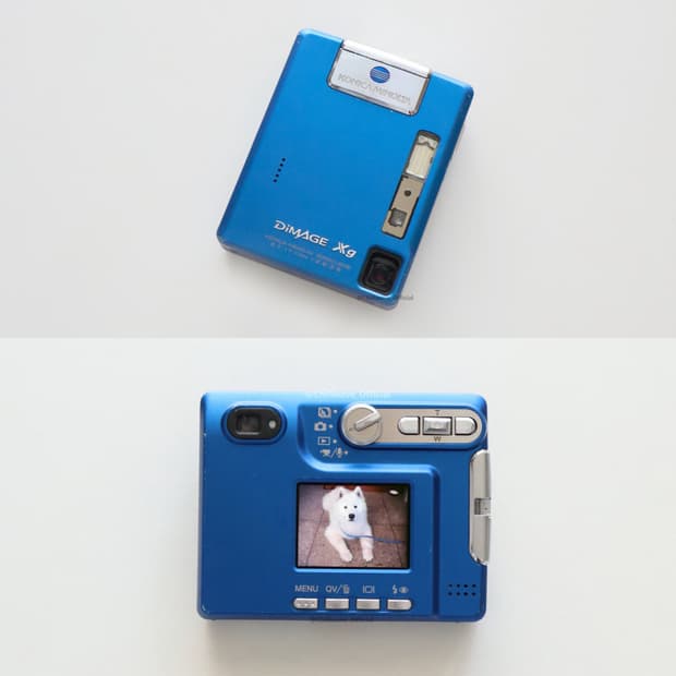 Minolta Dimage XG Blue