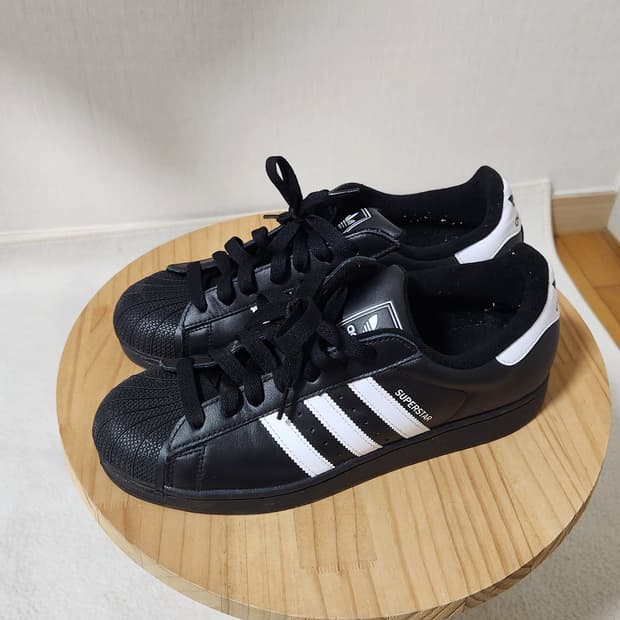 (1회착)아디다스 슈퍼스타 블랙 운동화 290