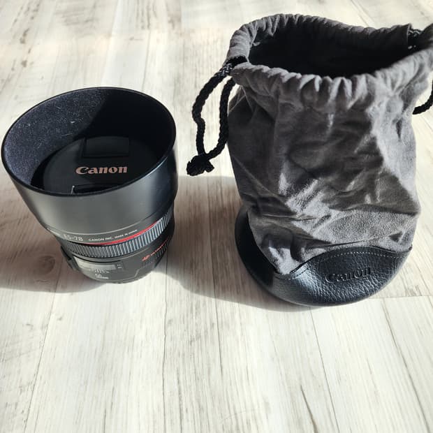 캐논 EF50mm f1.2 L 오이만두 렌즈 팜. EF 50.2 L