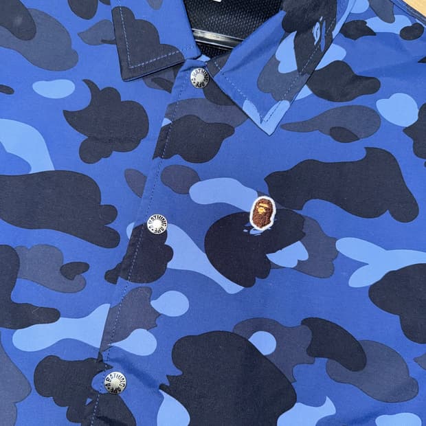 A BATHING APE (BAPE) 베이프 블루 카모 코치 자켓 / L