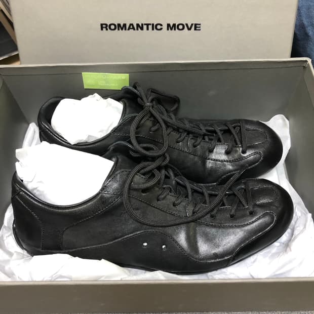 로맨틱무브 보울러스니커즈 260 풀박스