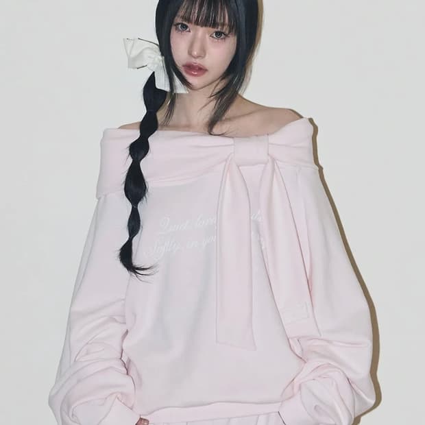 퓨어 보우 오프숄더 맨투맨 핑크