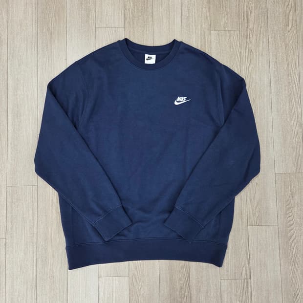 (새상품)나이키 nsw 클럽 맨투맨 네이비 bv2667-410