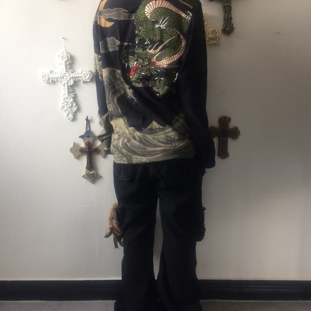 Dragon patch sleeve