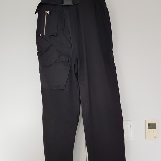 1) 언더마이카 x 오현석 볼튬.5 하드웨어 카고 포켓 와이드 팬츠 블랙