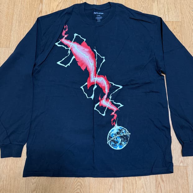 Fucking Awesome 긴팔티