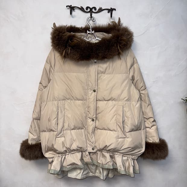 Beige fur trimming frill detail hood 패딩