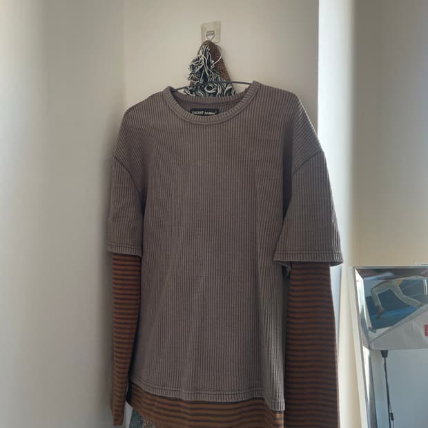 vacant 베이컨트 롱슬리브 