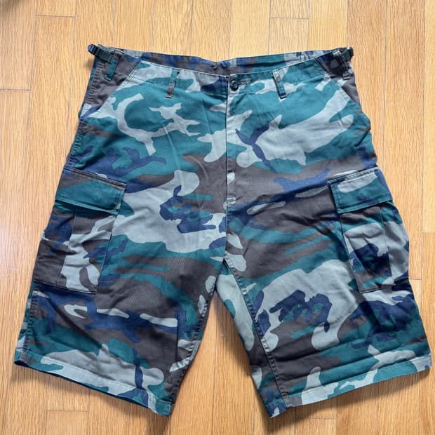 Rothco 빈티지 우드랜드카모 카고 쇼트팬츠 L