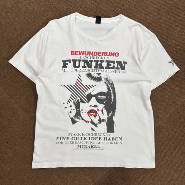 (100) Vintage Funken Print T-Shirt