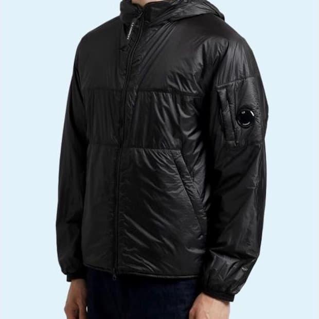 CP컴퍼니 나다쉘 후디드 자켓 블랙 판매합니다 