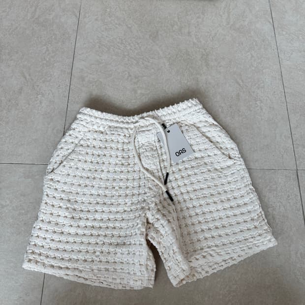 Oas ecru porro waffle shorts