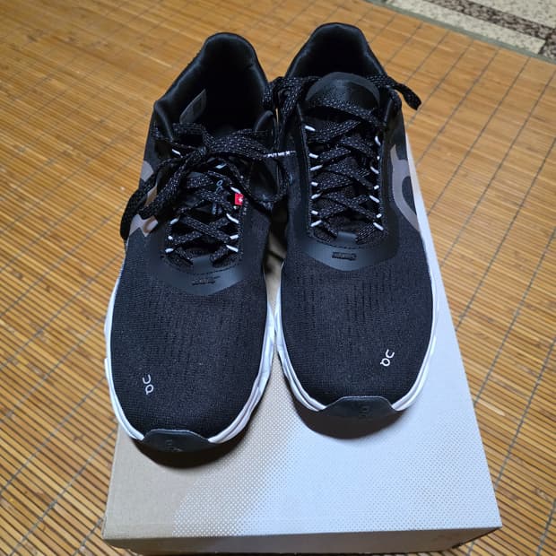 온러닝 클라우드몬스터2 블랙 260