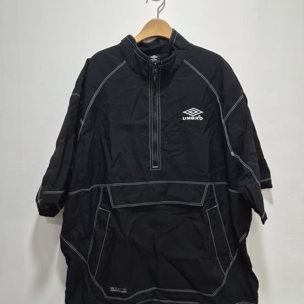105) 엄브로 아노락 반팔 바람막이 팝니다